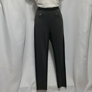 Charlie Paige Two Tone Leggings; Black & Gray; Faux Zippered Pockets. NW…